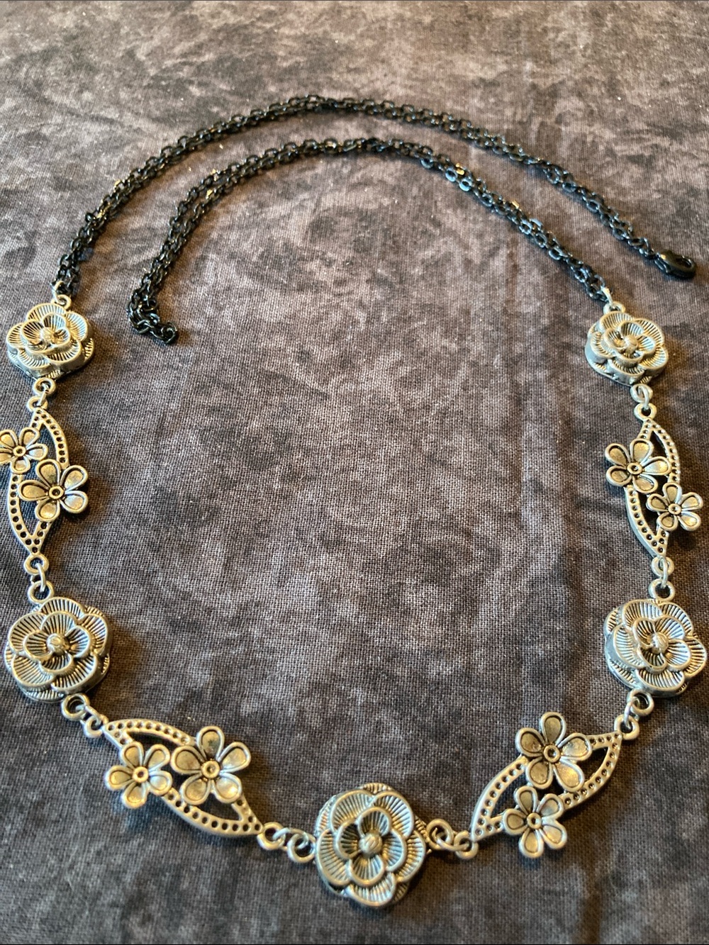 Gorgeous Silver Tone & Black Floral Necklace